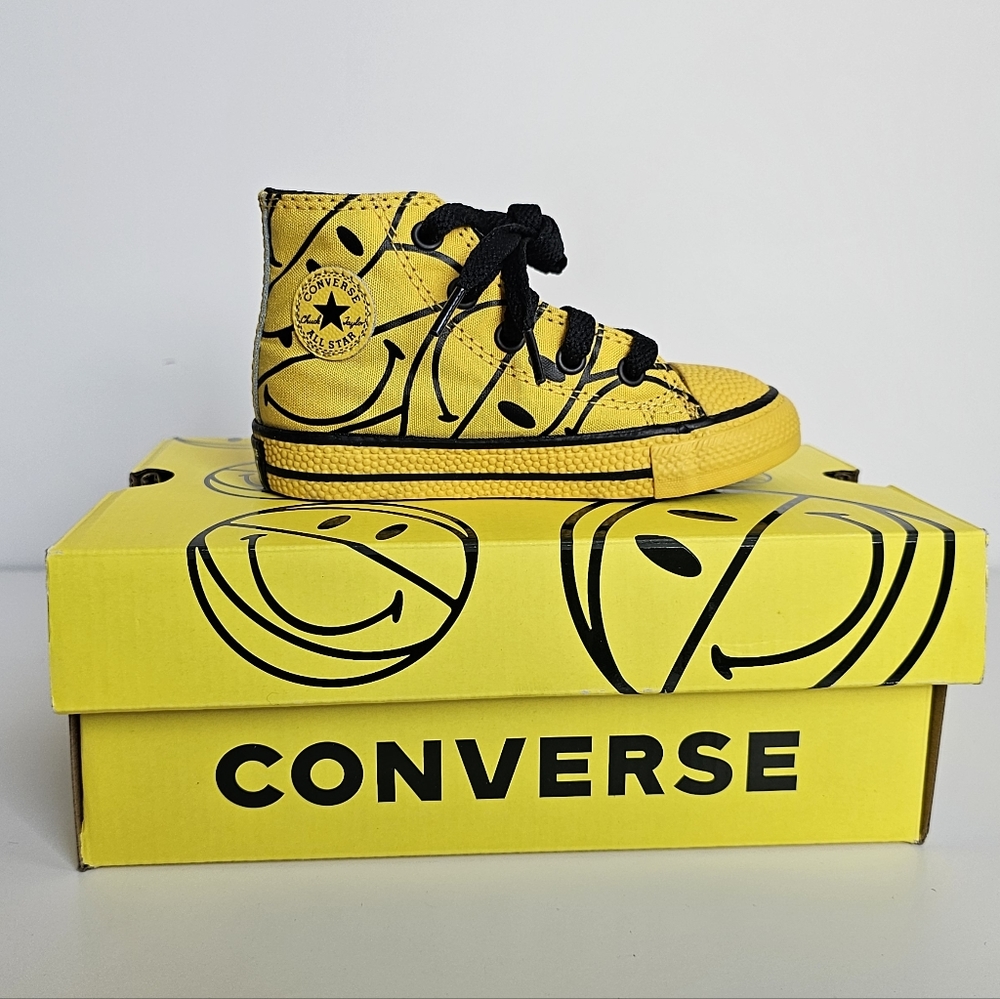Rare Converse Chuck Taylor Smiley Face Infant Size US 7
